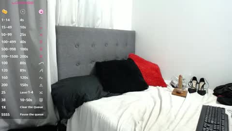 Snapshot of shayla_10 chatting on 5, 10, 2025 shayla_10 online show from 5, 10, 2025
