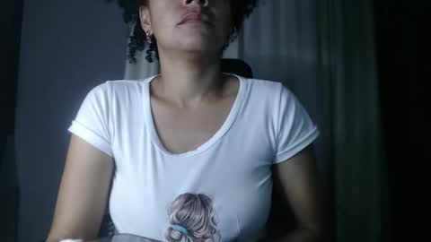 Snapshot of shayna_cute chatting on 4, 1, 2025 Shayna online show from 4, 1, 2025