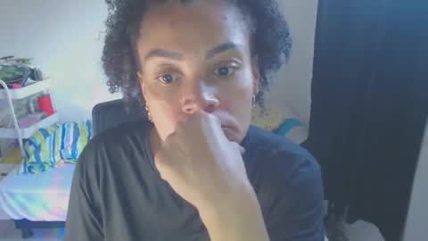 Snapshot of shayna_cute chatting on 4, 3, 2025 Shayna online show from 4, 3, 2025