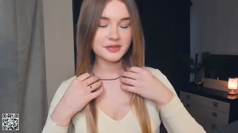 Snapshot of sheenaeast chatting on 24, 12, 2024 Violet online show from 24, 12, 2024