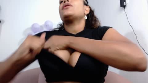 Snapshot of sheilamakano70 chatting on 25, 1, 2025 Sheila Makano online show from 25, 1, 2025