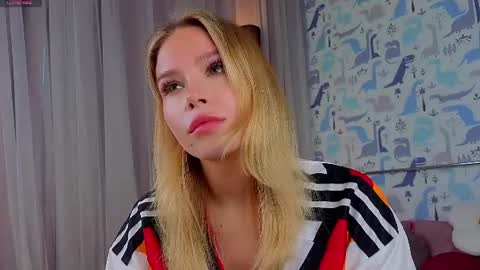 Snapshot of sheliamuyres chatting on 3, 7, 2026 Lina online show from 3, 7, 2026