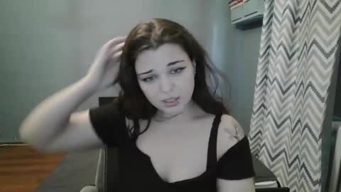 Snapshot of sheril_belton chatting on 8, 10, 2025 sheril_belton online show from 8, 10, 2025