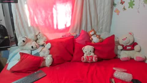  Maria Saenz online show from 8, 1, 2025