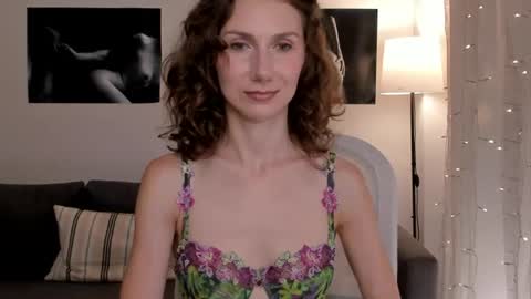 Snapshot of shesleepsnaked chatting on 30, 7, 2026 shesleepsnaked online show from 30, 7, 2026