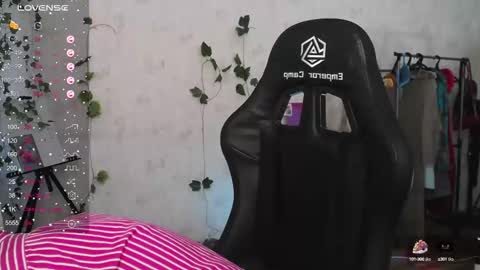 Vanessa online show from 7, 10, 2025