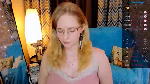 Hello guys my name is Aemilia online show from 17, 12, 2025