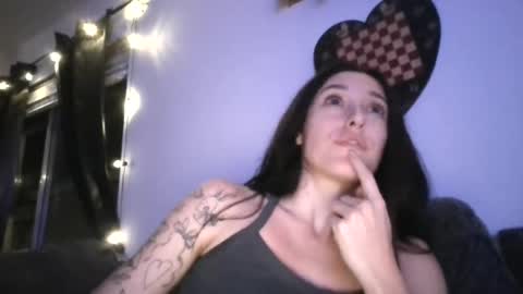 peachy online show from 23, 7, 2026