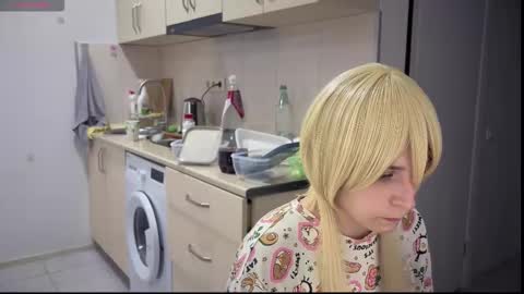 Im Lilu Rosenblum  Guys I have   ----Ill be glad to see you there online show from 28, 9, 2025