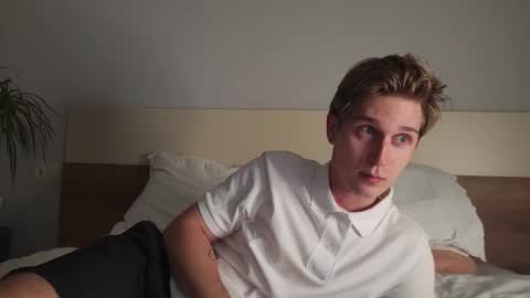 Snapshot of shirizo chatting on 13, 10, 2025 Matthew online show from 13, 10, 2025