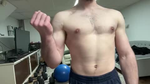 shirtlesshunk15 online show from 21, 4, 2026