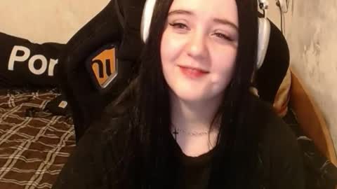 Snapshot of show_for_you chatting on 28, 10, 2025 show_for_you online show from 28, 10, 2025