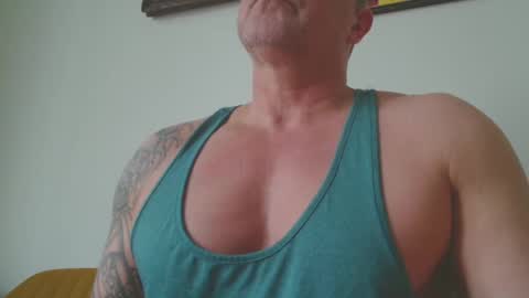 Snapshot of show_on_for_you chatting on 14, 2, 2025 show_on_for_you online show from 14, 2, 2025