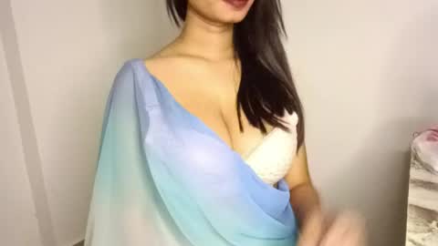 shreya_0 online show from 30, 4, 2026
