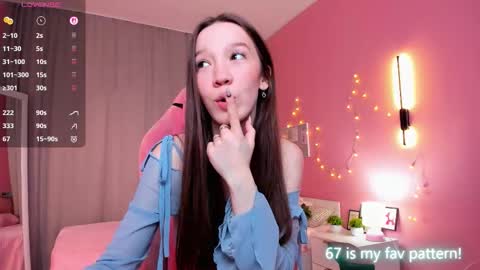 Snapshot of shriya_saran chatting on 19, 11, 2025 Neila online show from 19, 11, 2025