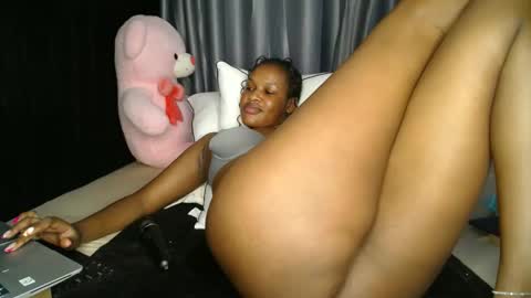 Snapshot of shugacubee chatting on 8, 2, 2025 EVA online show from 8, 2, 2025