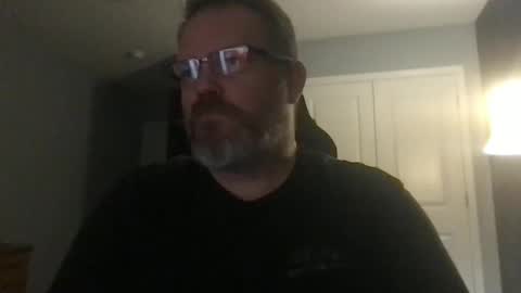 Snapshot of shughes740 chatting on 8, 11, 2025 shughes740 online show from 8, 11, 2025