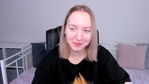 Snapshot of shy_annacutie chatting on 6, 3, 2025 Anna online show from 6, 3, 2025