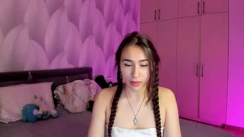 Mika online show from 20, 12, 2024