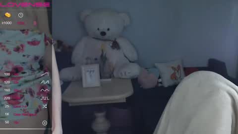 Snapshot of shy_moony chatting on 8, 3, 2025 just Alex online show from 8, 3, 2025