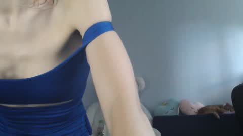 Snapshot of shy_moony chatting on 23, 9, 2025 just Alex online show from 23, 9, 2025