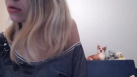 Snapshot of shy_moony chatting on 24, 10, 2025 just Alex online show from 24, 10, 2025