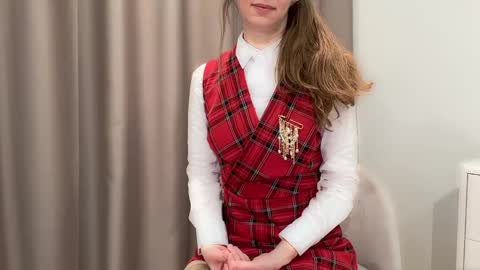 shy_schoolgirl_ online show from 16, 12, 2025