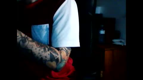 Snapshot of shyboyhugecum2020 chatting on 8, 1, 2025 shyboyhugecum2020 online show from 8, 1, 2025