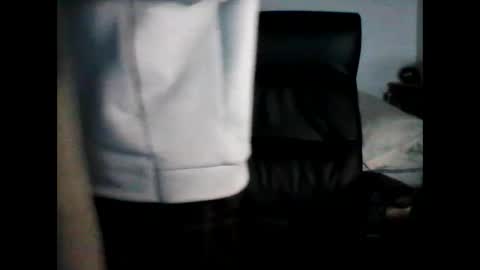 Snapshot of shyboyhugecum2020 chatting on 21, 1, 2025 shyboyhugecum2020 online show from 21, 1, 2025