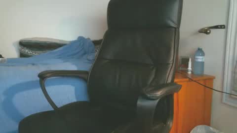 Snapshot of shyboyhugecum2020 chatting on 29, 9, 2025 shyboyhugecum2020 online show from 29, 9, 2025