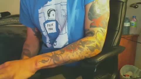 Snapshot of shyboyhugecum2020 chatting on 4, 11, 2025 shyboyhugecum2020 online show from 4, 11, 2025