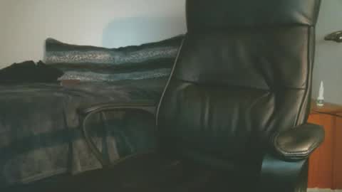 Snapshot of shyboyhugecum2020 chatting on 21, 11, 2025 shyboyhugecum2020 online show from 21, 11, 2025