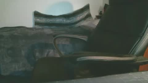 Snapshot of shyboyhugecum2020 chatting on 23, 11, 2025 shyboyhugecum2020 online show from 23, 11, 2025