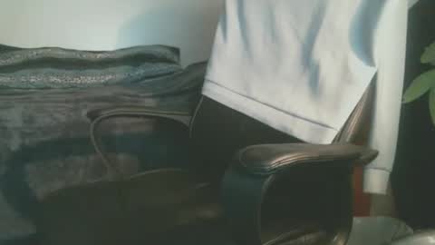 Snapshot of shyboyhugecum2020 chatting on 12, 1, 2026 shyboyhugecum2020 online show from 12, 1, 2026