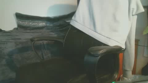 Snapshot of shyboyhugecum2020 chatting on 13, 1, 2026 shyboyhugecum2020 online show from 13, 1, 2026