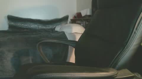 Snapshot of shyboyhugecum2020 chatting on 9, 2, 2026 shyboyhugecum2020 online show from 9, 2, 2026