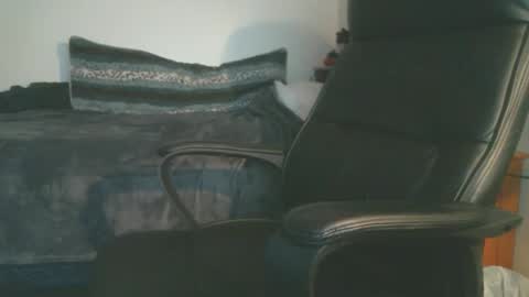 Snapshot of shyboyhugecum2020 chatting on 17, 3, 2026 shyboyhugecum2020 online show from 17, 3, 2026