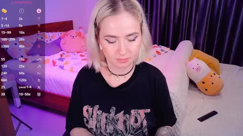 Snapshot of shyfoxxxy chatting on 4, 12, 2024 Effie online show from 4, 12, 2024