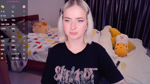 Snapshot of shyfoxxxy chatting on 6, 12, 2024 Effie online show from 6, 12, 2024