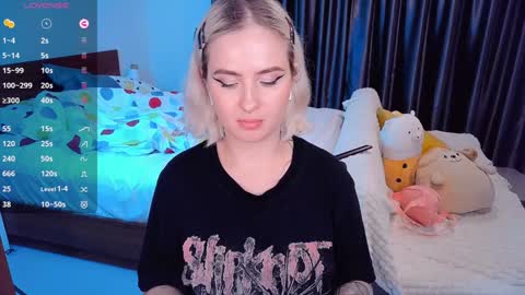 Snapshot of shyfoxxxy chatting on 8, 12, 2024 Effie online show from 8, 12, 2024