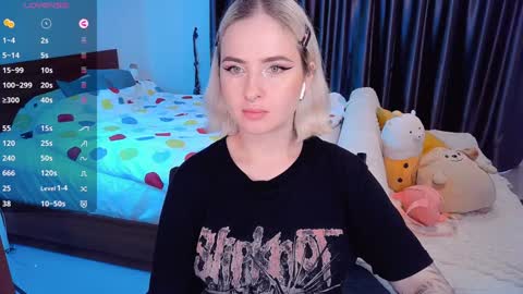 Snapshot of shyfoxxxy chatting on 9, 12, 2024 Effie online show from 9, 12, 2024