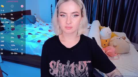 Snapshot of shyfoxxxy chatting on 9, 12, 2024 Effie online show from 9, 12, 2024