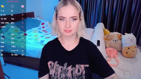 Snapshot of shyfoxxxy chatting on 10, 12, 2024 Effie online show from 10, 12, 2024