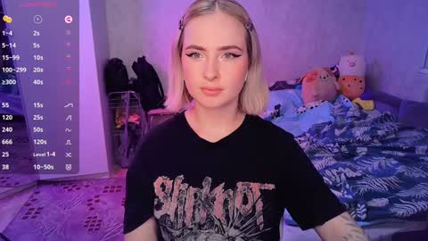 Snapshot of shyfoxxxy chatting on 3, 2, 2025 Effie online show from 3, 2, 2025