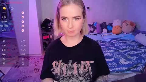 Snapshot of shyfoxxxy chatting on 10, 2, 2025 Effie online show from 10, 2, 2025