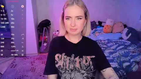 Snapshot of shyfoxxxy chatting on 13, 2, 2025 Effie online show from 13, 2, 2025