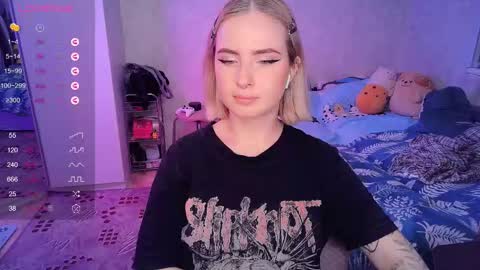 Snapshot of shyfoxxxy chatting on 18, 2, 2025 Effie online show from 18, 2, 2025