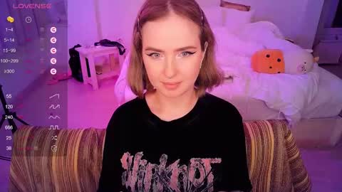 Snapshot of shyfoxxxy chatting on 5, 3, 2025 Effie online show from 5, 3, 2025