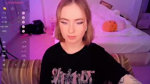 Snapshot of shyfoxxxy chatting on 6, 3, 2025 Effie online show from 6, 3, 2025