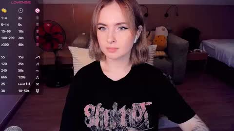 Snapshot of shyfoxxxy chatting on 11, 3, 2025 Effie online show from 11, 3, 2025